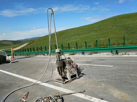 陆川公路地基基础注浆加固